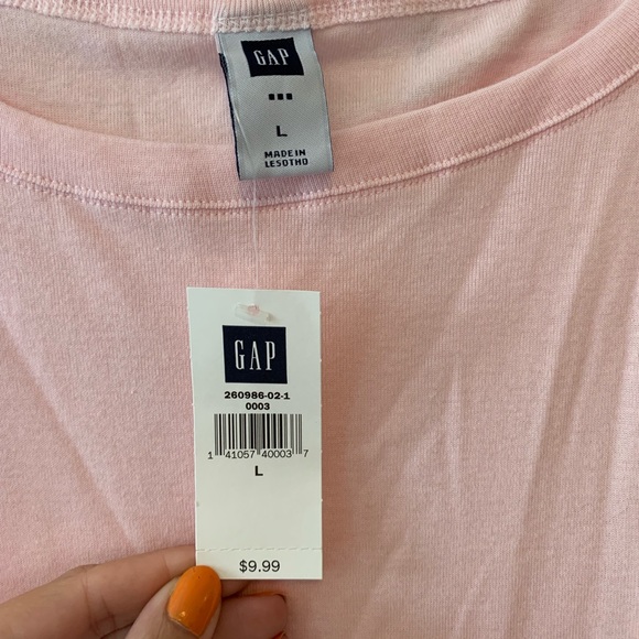 GAP Women’s Tank Top - Picture 2 of 3